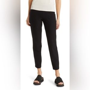 Eileen Fisher Washable Stretch Crepe Pant in Black. Size Medium